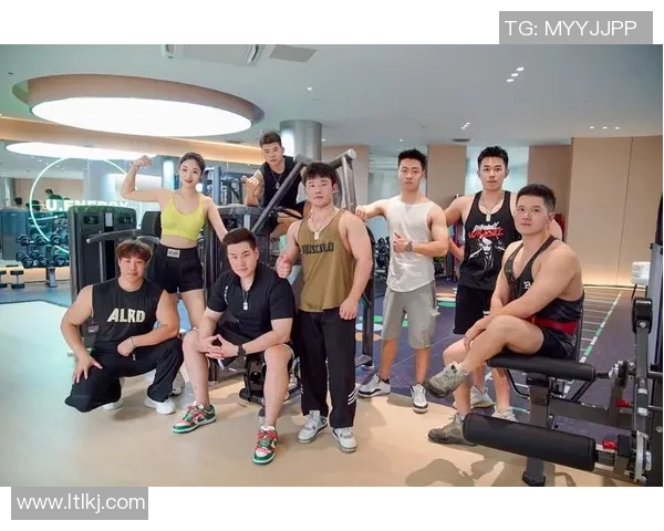 全国锦标赛回顾：成都篮球队展现出色耐力与团队精神的精彩表现