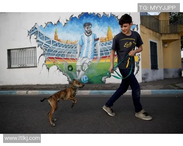 海地足球明星巴尔德斯的传奇之路与对家乡的深厚情感